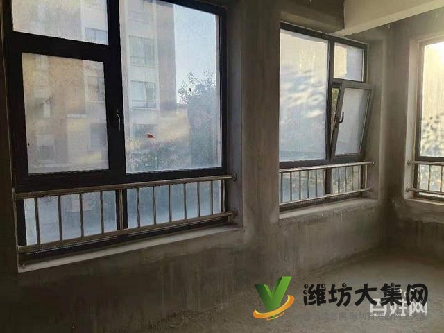 青云郡三室兩廳好房，毛培房給你更大的裝修空間，