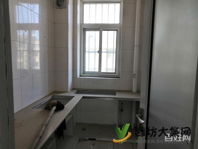 福滿園上下復式，精裝未住，四室兩廳帶倉庫