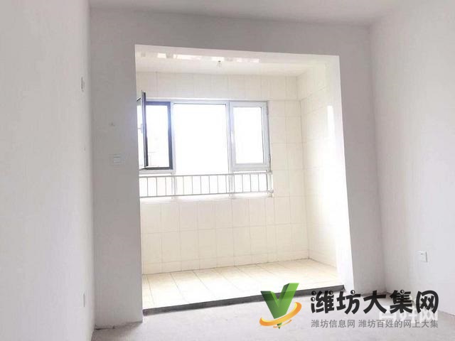 特價房！首付僅需10萬 濰城區(qū)政府旁電梯洋房134