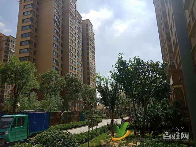 圣菲漫步近134平大三室，客廳帶窗，吐血價 豪德，