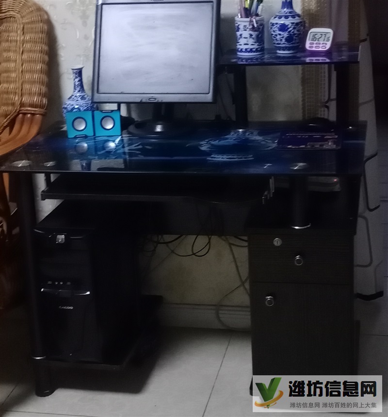 電腦桌子處理一張。全新。148元。